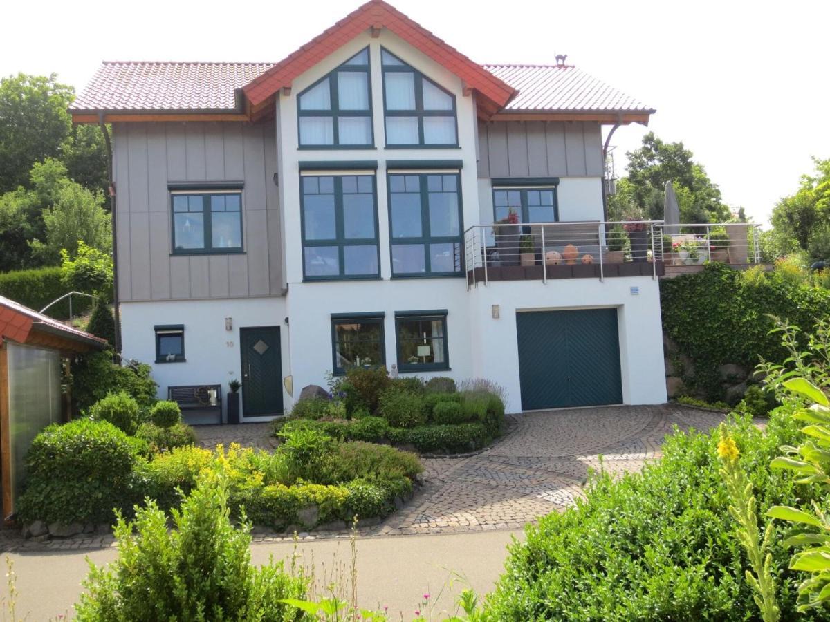Holiday Flat With Idyllic Garden In Daun Exterior foto