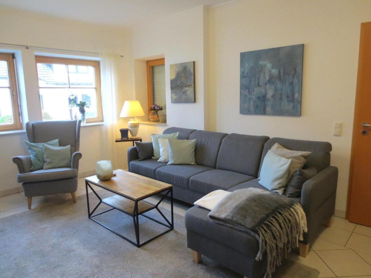 Holiday Flat With Idyllic Garden In Daun Exterior foto