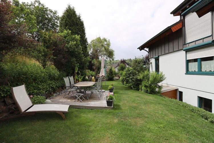 Holiday Flat With Idyllic Garden In Daun Exterior foto